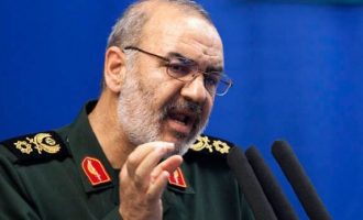 Φρουροί της Επανάστασης: Τα αμερικανικά πολεμικά πλοία θα καταστραφούν αν απειλήσουν το Ιράν