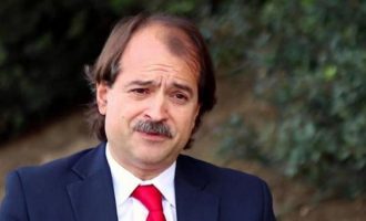 Καθηγητής Ιωαννίδης: «Τυφλή» λύση το λοκντάουν – Ένα εκατομμύριο Έλληνες με κορωνοϊό