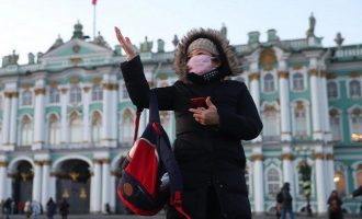 Μεγάλη υποτροπή τoυ κορωνοϊού στη Ρωσία – 10.000 νέα κρούσματα σε μια μέρα