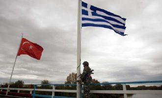 ΣΥΡΙΖΑ: Να απαντήσει ο Μητσοτάκης αν μπήκαν στον Έβρο Τούρκοι στρατοχωροφύλακες