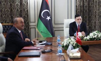 Τι γύρευαν την Τετάρτη οι Τούρκοι στη Λιβύη; Τι συζήτησαν Τσαβούσογλου και Φιντάν με τους Τουρκολίβυους