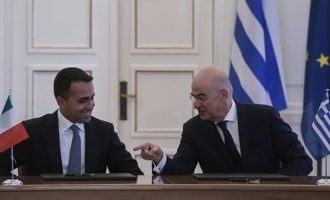 Ο Δένδιας υπέγραψε με τον Ντι Μάιο τη συμφωνία οριοθέτησης ΑΟΖ Ελλάδας-Ιταλίας