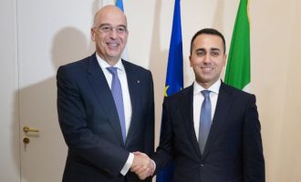 Ελλάδα και Ιταλία υπογράφουν συμφωνία για ΑΟΖ