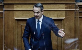 Ο Μητσοτάκης αναμένεται να ανακοινώσει νέα μέτρα στήριξης της οικονομίας