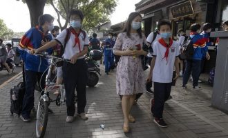 Το Πεκίνο κλείνει ξανά όλα τα σχολεία μετά το δεύτερο «χτύπημα» Covid-19