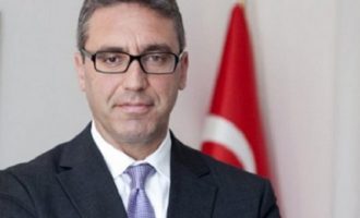 Τούρκος Πρέσβης: Θα συνεχίσουμε να προστατεύουμε την Αγία Σοφία