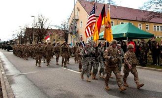 Ο Τραμπ ενέκρινε την αποχώρηση 9.500 Αμερικανών στρατιωτών από τη Γερμανία