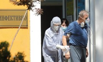 Κορωνοϊός: Συναγερμός στη Σερβία – Οχτώ νέοι θάνατοι και 325 νέα κρούσματα το τελευταίο 24ωρο