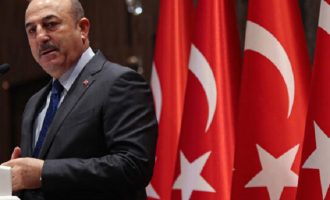 Τσαβούσογλου: Το «χαβά» του για την Αγία Σοφία – «Κλάψα» για την τούρκικη σημαία