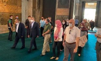 Ο Αμερικανός πρεσβευτής στην Τουρκία επισκέφθηκε την Αγία Σοφία