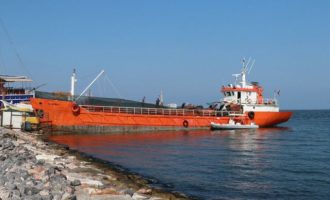 Οι τουρκικές Αρχές πρόλαβαν στη Σμύρνη πλοίο με 276 μετανάστες πριν αποπλεύσει για την Ελλάδα