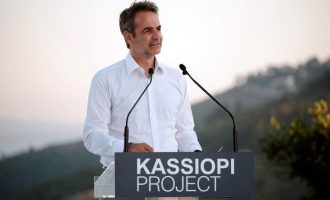 Υβριστικό tweet Ρότσιλντ κατά Μητσοτάκη για το Kassiopi Project: Τον χαρακτηρίζει «ανόητο»