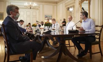 Τρία μέτρα για τον κορωνοϊό ανακοίνωσε η κυβέρνηση – Τι είπε ο Τσιόδρας