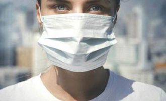 Τι λένε Έλληνες γιατροί για μάσκα και μεταλλάξεις – «Θα υπάρξει τρίτο κύμα»