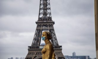 Παρίσι-Κορωνοϊός: Επιβάλλεται η μάσκα και στους εξωτερικούς χώρους