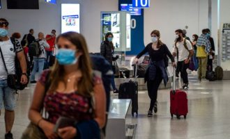 6.300 πτήσεις ακυρώθηκαν το σαββατοκύριακο λόγω «Όμικρον»