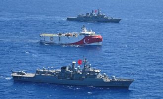 Σφίγγει ο διπλωματικός κλοιός γύρω από την Τουρκία – Ραντεβού Μητσοτάκη με Μακρόν