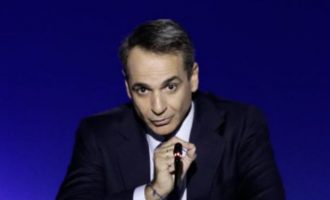 Ο Μητσοτάκης προειδοποίησε τους συνωμοσιολόγους: «Θα αποκρούσω τις θεωρίες συνωμοσίας»