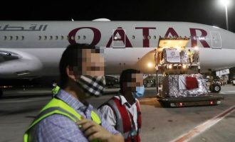 Οι Καταριανοί βάρβαροι έγδυσαν 34 επιβάτισσες αεροπλάνου σε πάρκινγκ αεροδρομίου