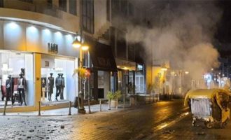 Κύπρος: Συγκρούσεις διαδηλωτών και αστυνομιών σε διαδήλωση κατά των μέτρων για τον κορωνοϊό