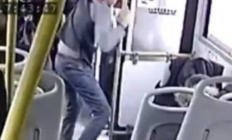 Ρωσία: Τον σκότωσε μέσα στο λεωφορείο επειδή του ζήτησε να φορέσει μάσκα