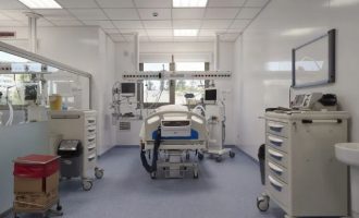 Το υπουργείο Υγείας προχωρά σε επίταξη 200 ιδιωτικών κλινών στη Θεσσαλονίκη
