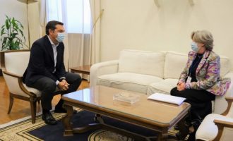 Ο Τσίπρας συναντήθηκε με την Λινού: Συνεννοήσεις στα κρίσιμα ζητήματα δίχως πόλωση και διχασμό