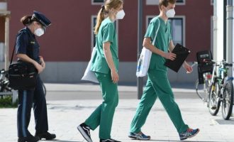 Αναστάτωση στη Γερμανία από δηλώσεις διευθυντή κλινικής για επιλογή ασθενών