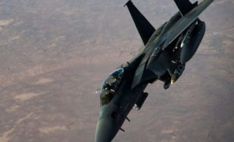 Η ιρακινή πολεμική αεροπορία βομβάρδισε το Ισλαμικό Κράτος νότια του Κιρκούκ