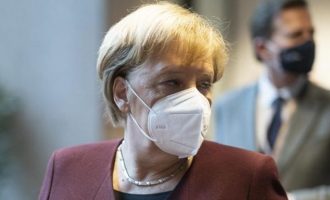 Μέρκελ: Πολύ σοβαρή η κατάσταση στη Γερμανία – Κόψτε τις επαφές