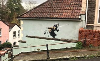 Ο Banksy έκανε εικαστική παρέμβαση σε σπίτι στο Μπρίστολ και εκτόξευσε την αξία του