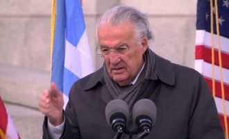 Πέθανε ο πρώην Ελληνοαμερικανός γερουσιαστής Πολ Σαρμπάνης