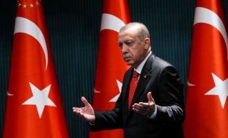 Ο Ερντογάν επειδή φοβάται τον Μπάιντεν υποσχέθηκε «ελευθερία του Τύπου και ανθρώπινα δικαιώματα»