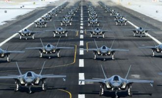 Τα Ηνωμένα Αραβικά Εμιράτα υπέγραψαν με τις ΗΠΑ τη συμφωνία αγοράς 50 μαχητικών F-35