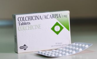 Δημόπουλος: Πόσο προστατεύει η κολχικίνη