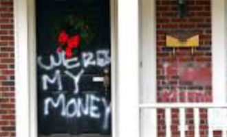ΗΠΑ: Βανδάλισαν σπίτια πολιτικών εν μέσω πολιτικής διαμάχης για την παροχή οικονομικής βοήθειας λόγω πανδημίας