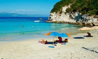 «”Covid Free” ελληνικά νησιά περιμένουν τουρίστες»