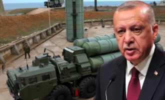 Μενέντεζ για νέους S-400 στην Τουρκία: «Ξεκάθαρη παραβίαση των κυρώσεων των ΗΠΑ»
