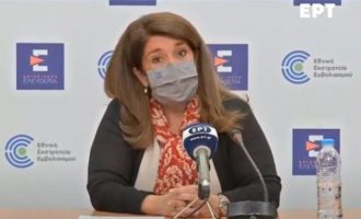 Η Παπαευαγγέλου κάνει λόγο για διαστρέβλωση της δήλωσής της για θανάτους εκτός ΜΕΘ (βίντεο)