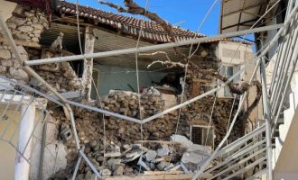 Πέτσας: Τη Δευτέρα κατατίθενται 300.000 ευρώ σε κάθε σεισμόπληκτο δήμο