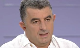 Γιώργος Καραϊβάζ: Ποιος ήταν ο δημοσιογράφος που εκτελέστηκε έξω από το σπίτι του