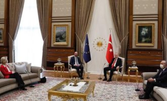Τουρκία: Άδικα μας κατηγορείτε επειδή βάλαμε την Ούρσουλα στον καναπέ