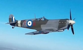 Το Spitfire MJ755 επιστρέφει πετώντας στην Ελλάδα πλήρως ανακατασκευασμένο