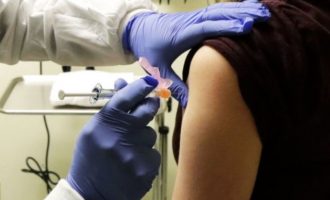 Στέλιος Λουκίδης: Ανέφικτος ο στόχος εμβολιασμού του 80% του πληθυσμού μέχρι το τέλος Αυγούστου