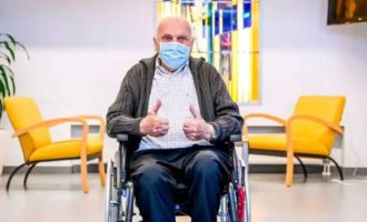 «Έφυγε» στα 97 του ο πρώτος Βέλγος που εμβολιάστηκε κατά της Covid-19