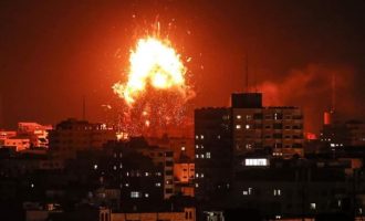 Το Ισραήλ επιτίθεται από στεριά και αέρα στη Γάζα