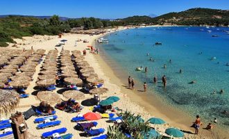 Κατέβηκαν για ΣΚ οι Βούλγαροι στις ελληνικές παραλίες Μακεδονίας και Θράκης