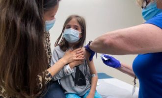 Η Ιταλία ξεκινά τον εμβολιασμό παιδιών 5-11 ετών