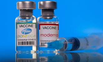 Κορωνοϊός: Pfizer και Moderna αύξησαν τις τιμές των εμβολίων εν μέσω πανδημίας