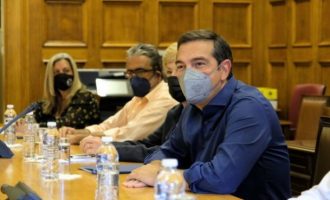 Τσίπρας κατά Μενδώνη: Απολύει όσους συνέβαλαν στην κάθαρση του Ταμείου Αλληλοβοήθειας
